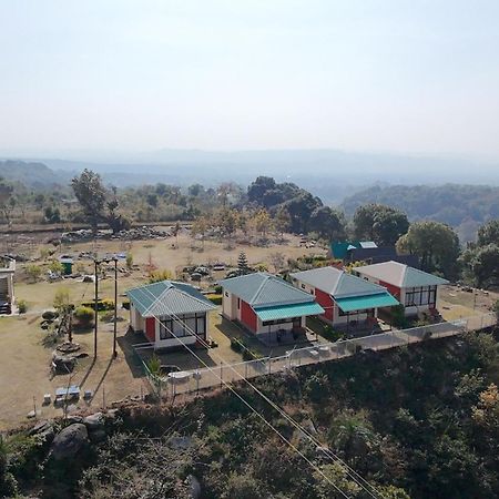 Dhauladhar View Village Resort دارامشالا المظهر الخارجي الصورة