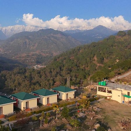 Dhauladhar View Village Resort دارامشالا المظهر الخارجي الصورة